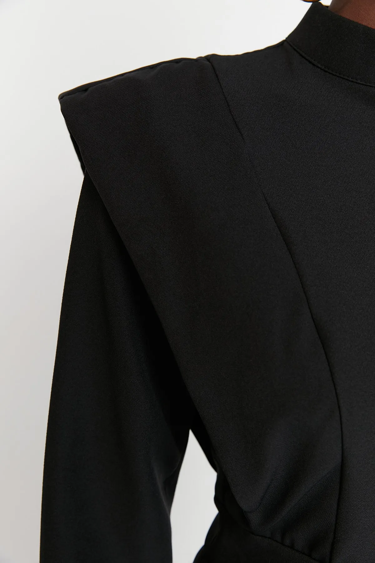 Trendyol Collection  Schwarzes Mini-Webkleid TWOAW23EL00900