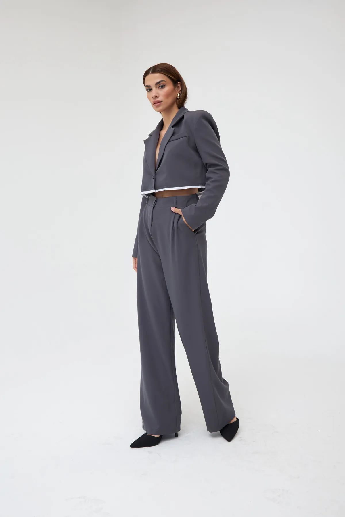 Laluvia  Palazzo-Set mit grauer kurzer Jacke