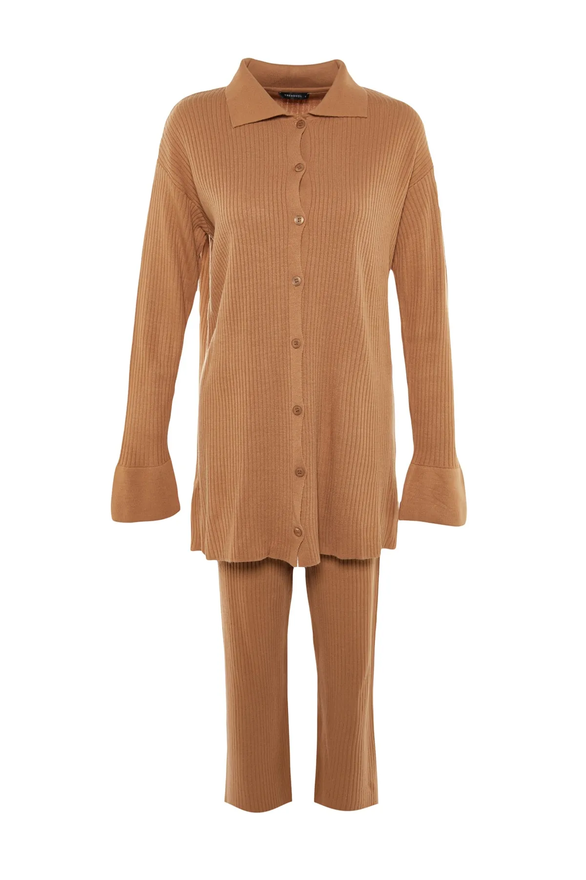 Trendyol Modest  Kamelfarbenes Strickset aus Cardigan und Hose mit Schlitzdetail TCTAW23US00028
