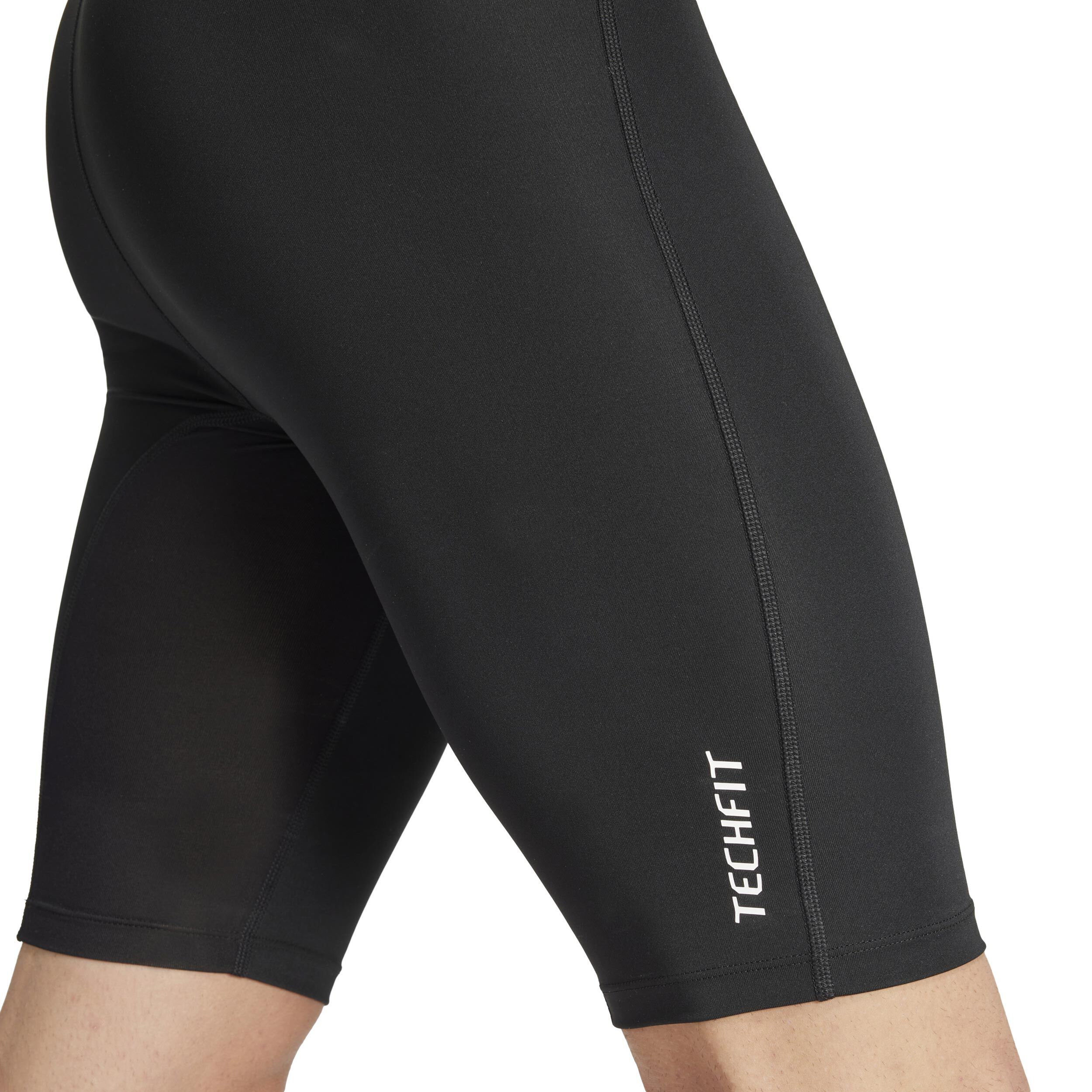 Tech-Fit Base Shorts Herren - Schwarz