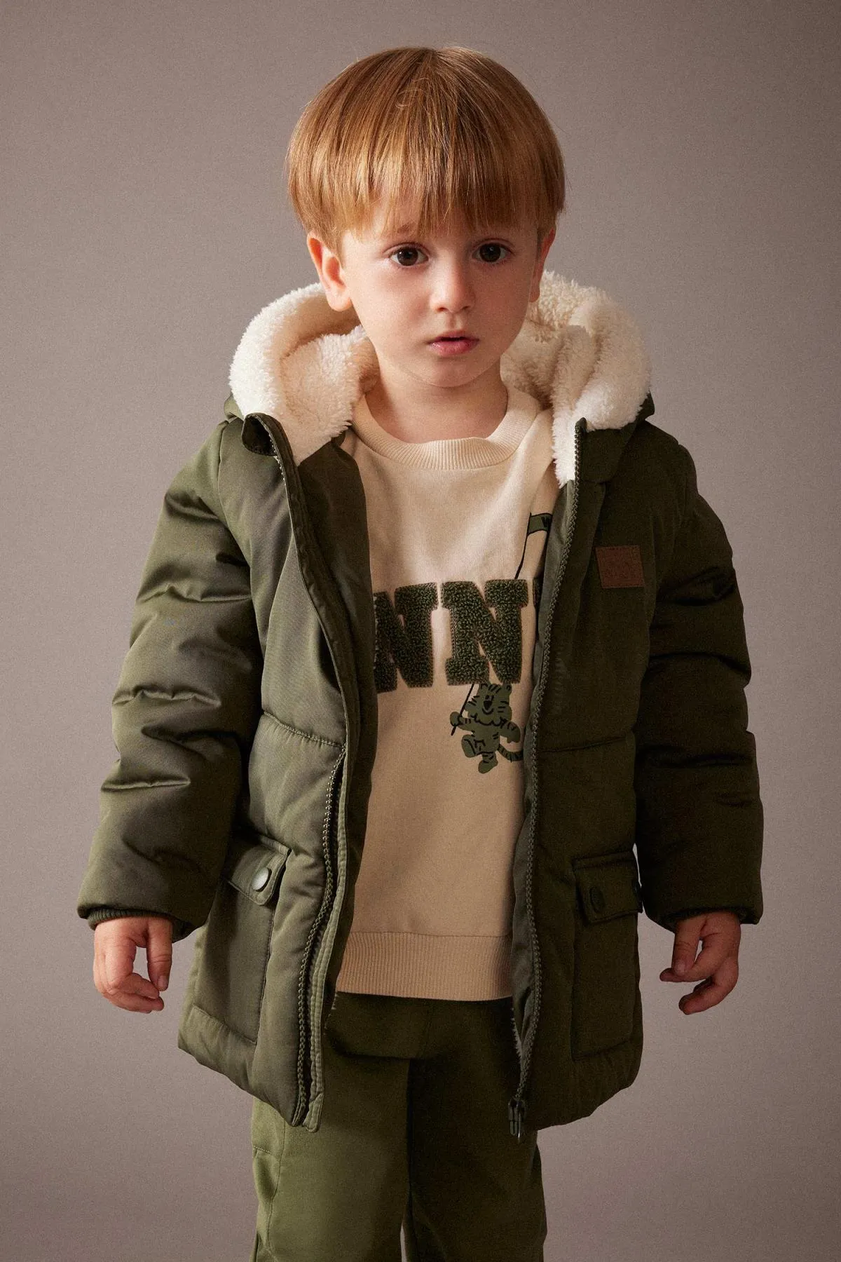 DeFacto  Wasserabweisende Steppjacke aus Fleece für Babys (J) Century mit Kapuze A2843a523cw