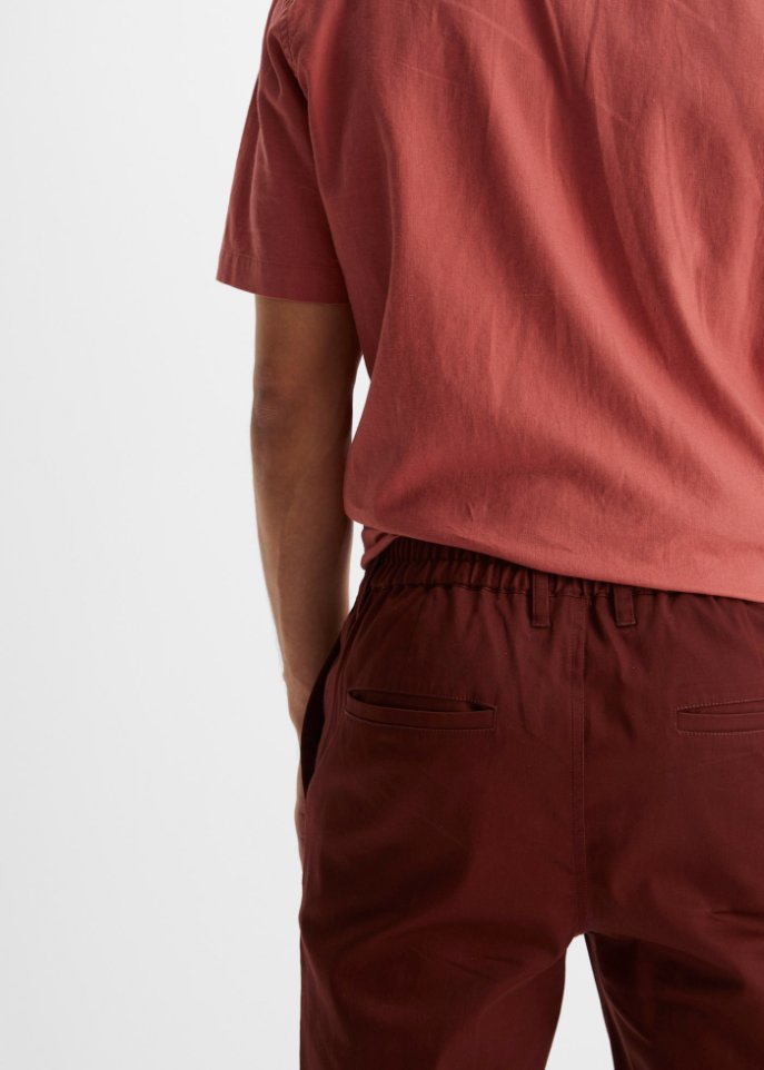 Chino-Bermuda m. Komfortschnitt und leichtem Glanz, Regular Fit