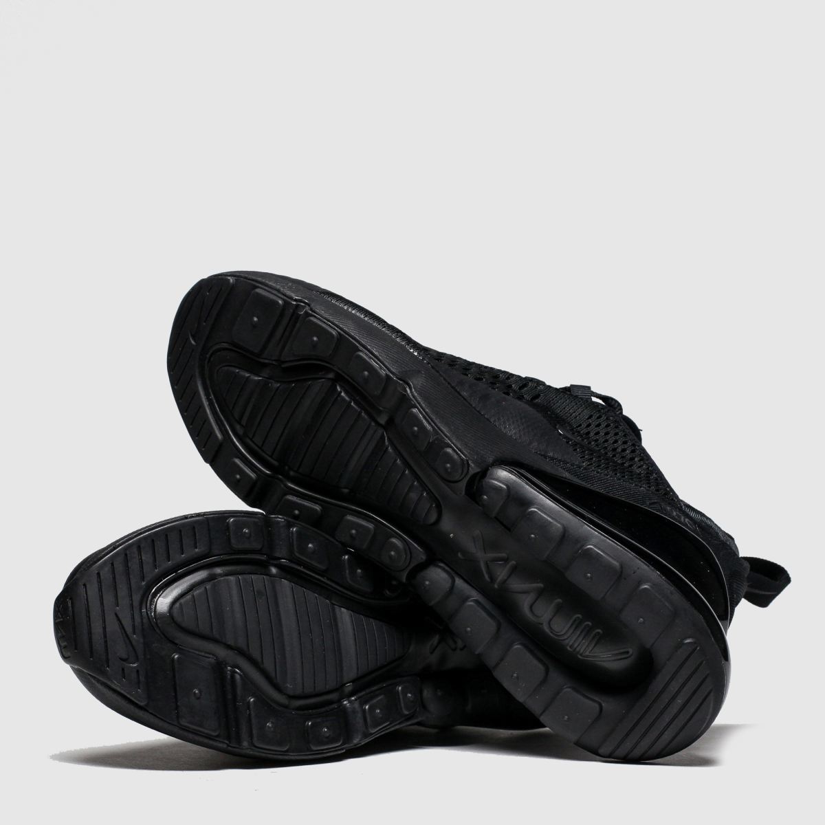 Črni športni copati Nike Air Max 270 Youth