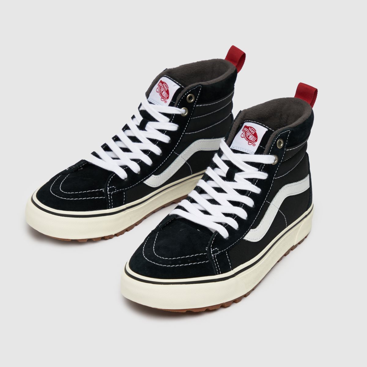 Vans Sk8-Hi MTE-1 – Svarta och vita sneakers