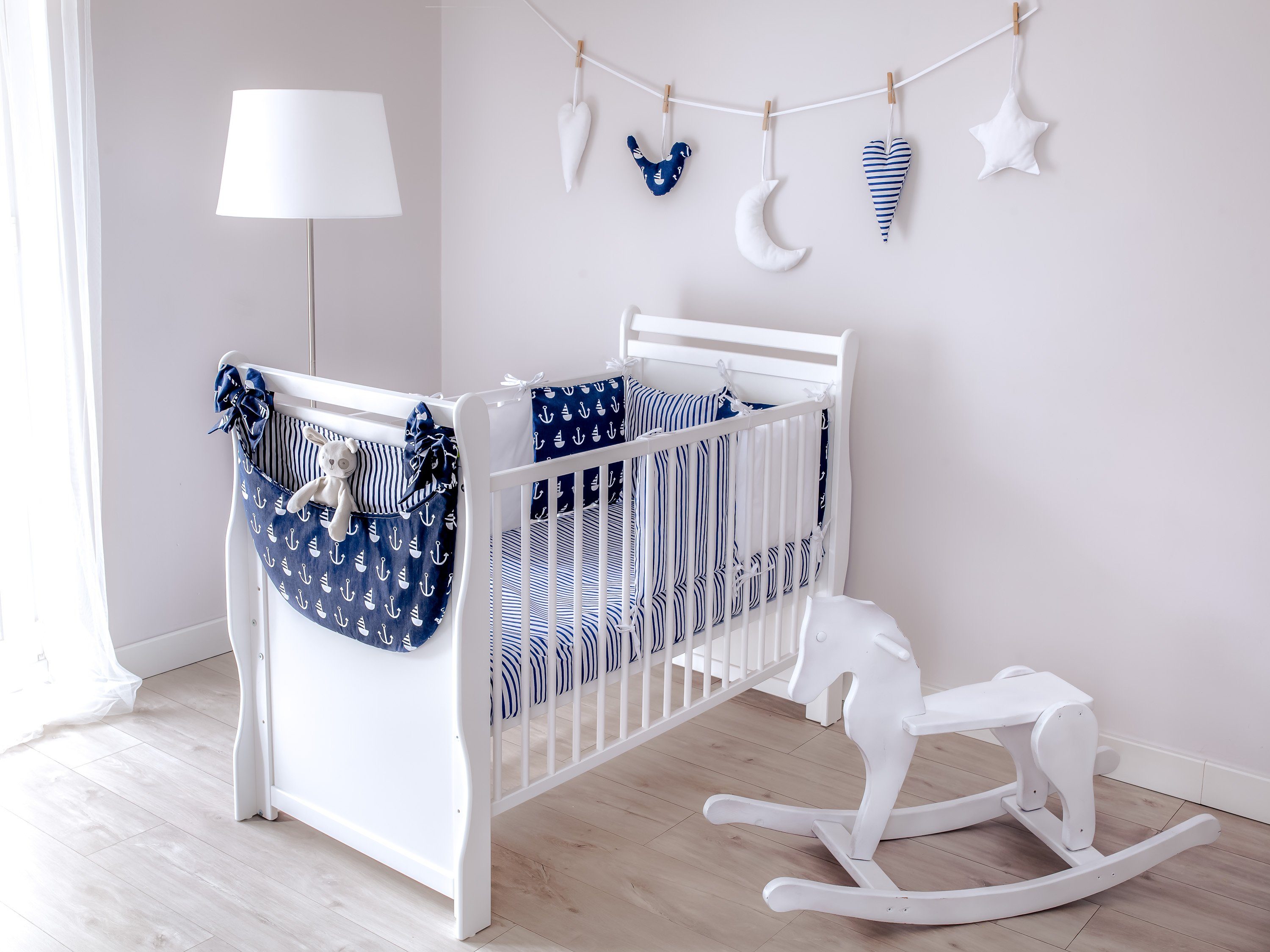 Babybettwäsche ANKER Baby Bettset für Babybett und Kinderbett inkl. Bettumrandung Nestchen Bettwäsche Betttasche Wanddeko Kopfschutz Kantenschutz LOOLAY® 40x60 cm Kissenbezug + 100x135 cm Bettdeckebezug, Loolay, 1A Qualitat - 100% Europäische Stoffe