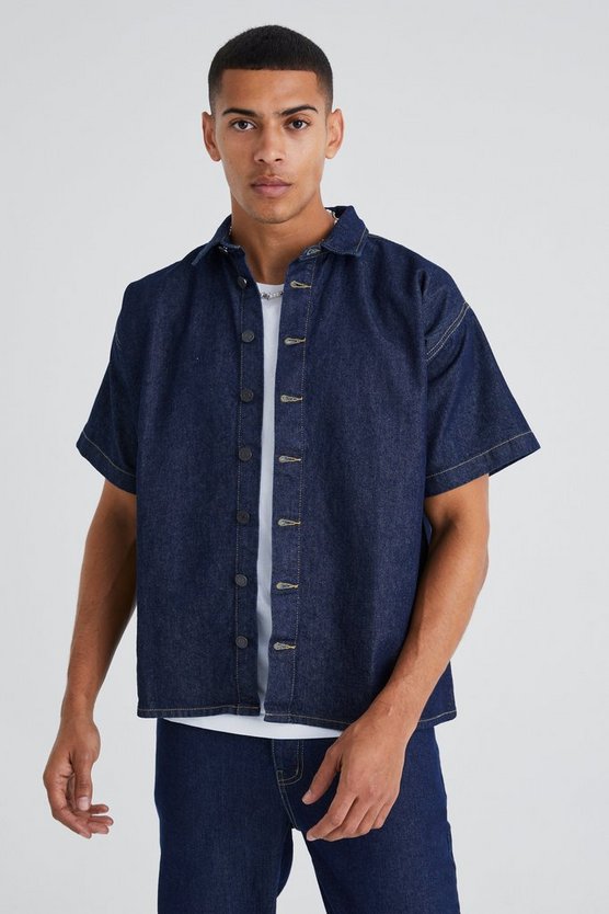 Kurzärmliges kastiges Jeanshemd