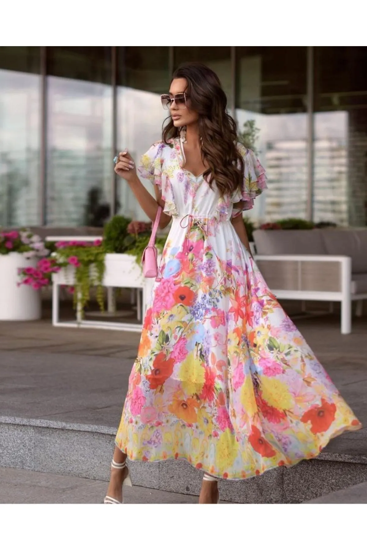 BİKELİFE  Chiffonkleid mit Blumenmuster für Damen, Bindegürtel in der Taille und Rüschendetail