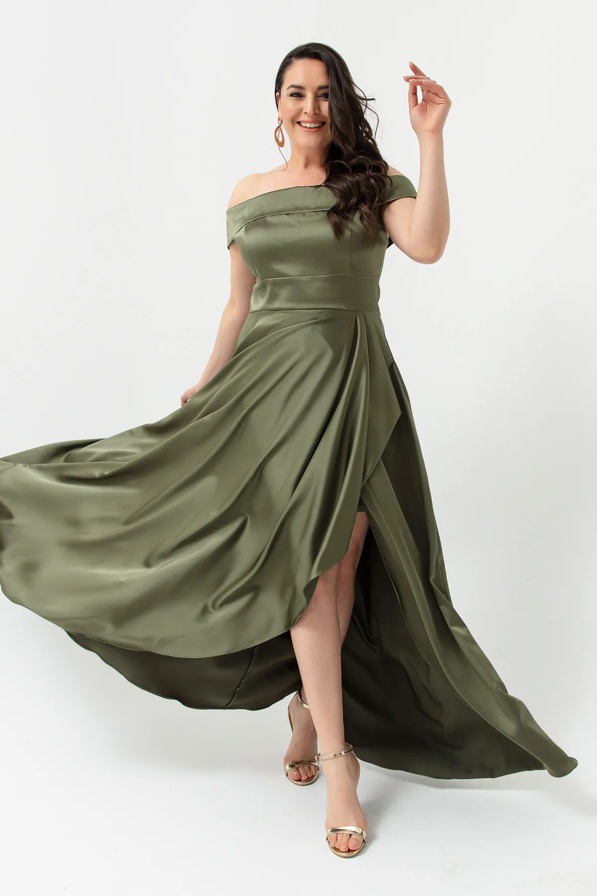 Lafaba  Khakifarbenes Abendkleid und Abschlusskleid aus Satin für Damen in großen Größen mit U-Boot-Ausschnitt