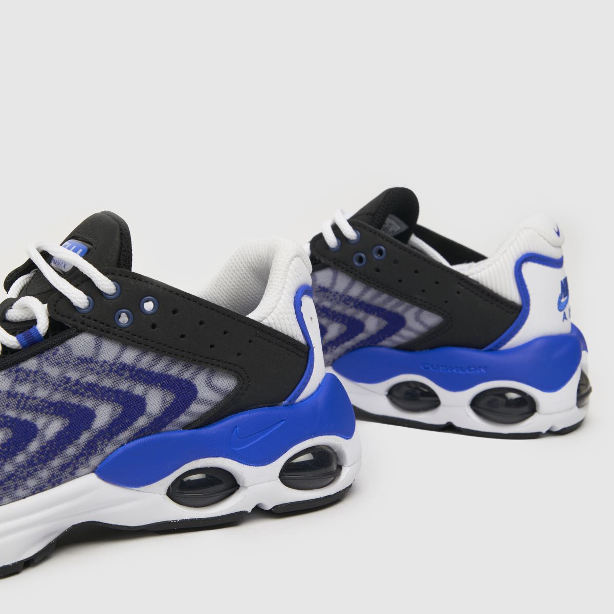Nike vita och svarta Air Max TW Pojkar Ungdomsskor