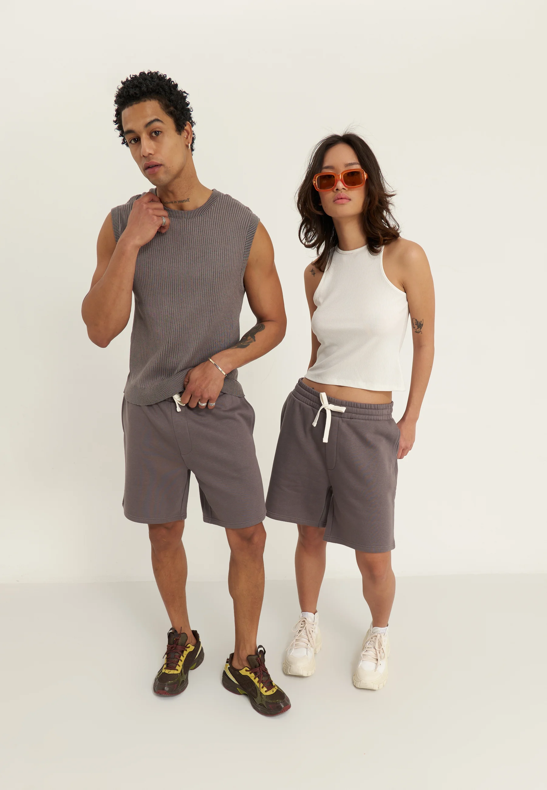 Pantalones cortos anchos YOURTURN UNISEX - Pantalones deportivos