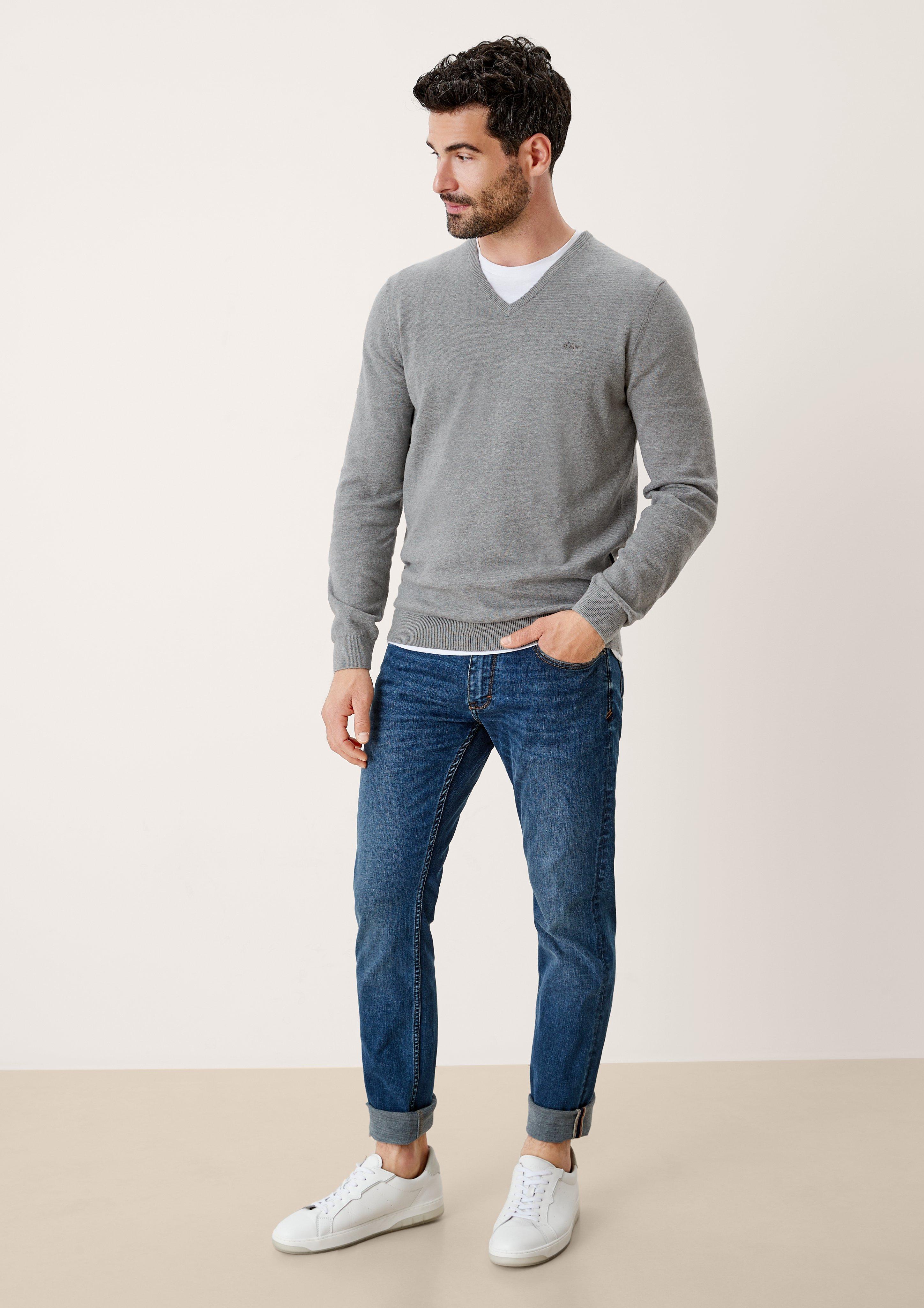 Feinstrickpulli mit V-Ausschnitt  03.899.61.7623-92W0