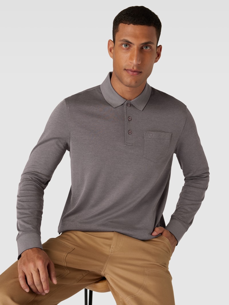 Poloshirt mit Brusttasche in hellgrau