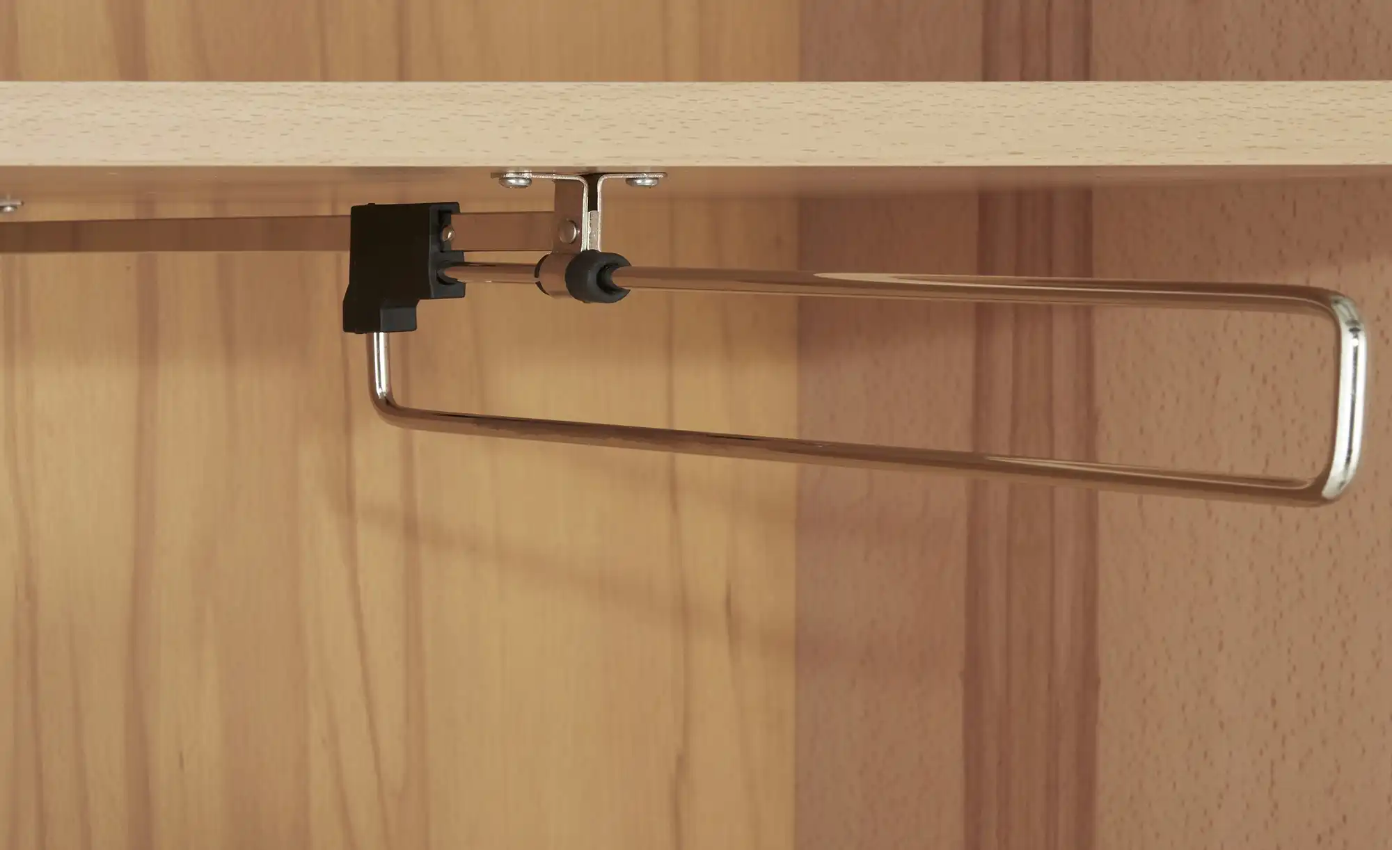 Garderobenschrank