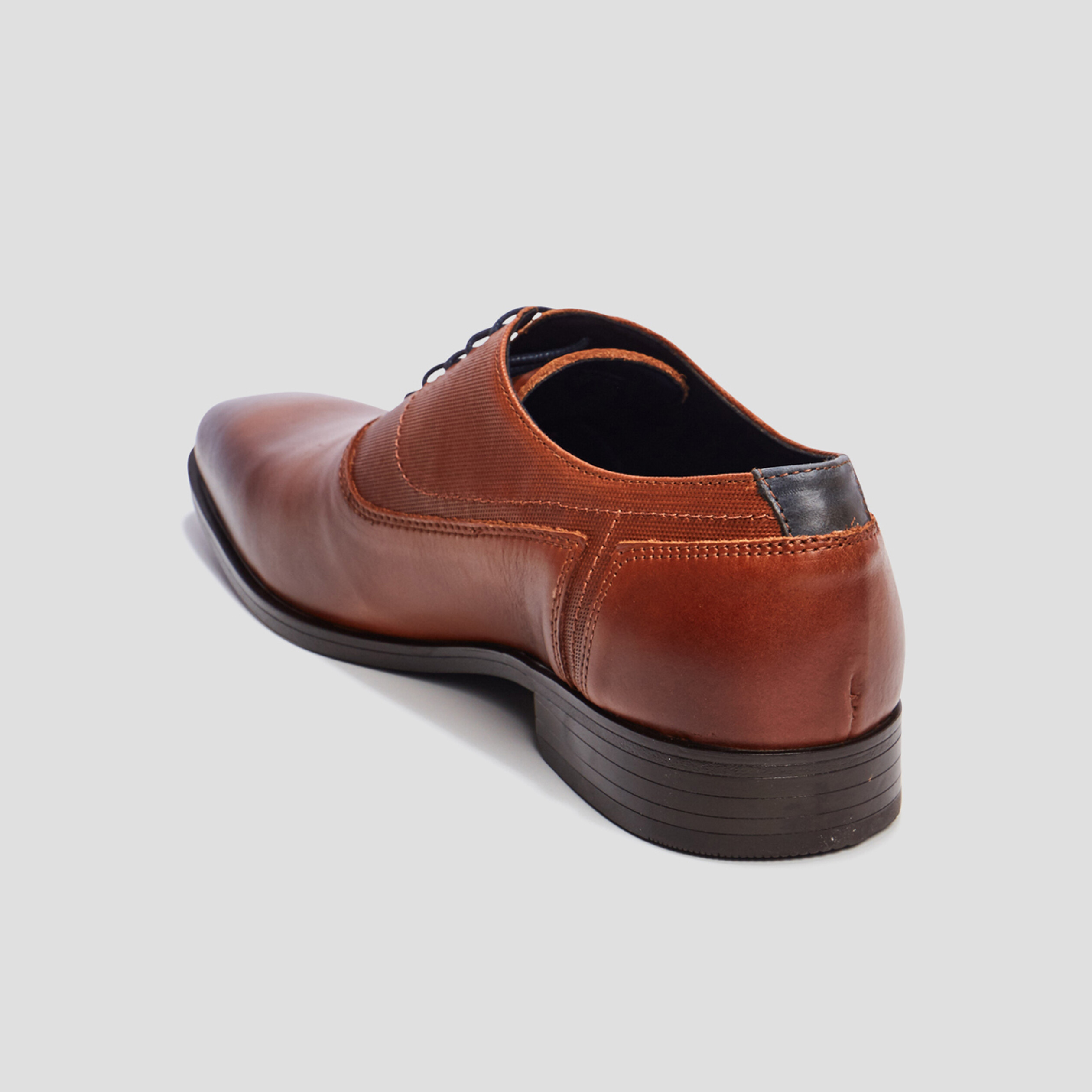 Derbies à lacets en cuir marron homme | La Halle