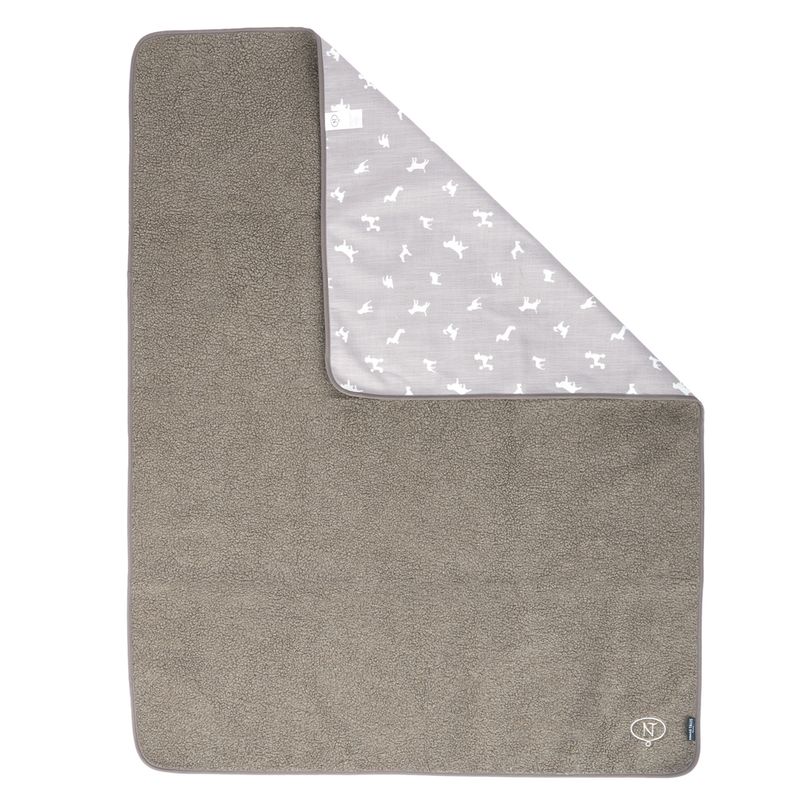 Nomad Tales Blush wasserfeste Kuscheldecke Taupe