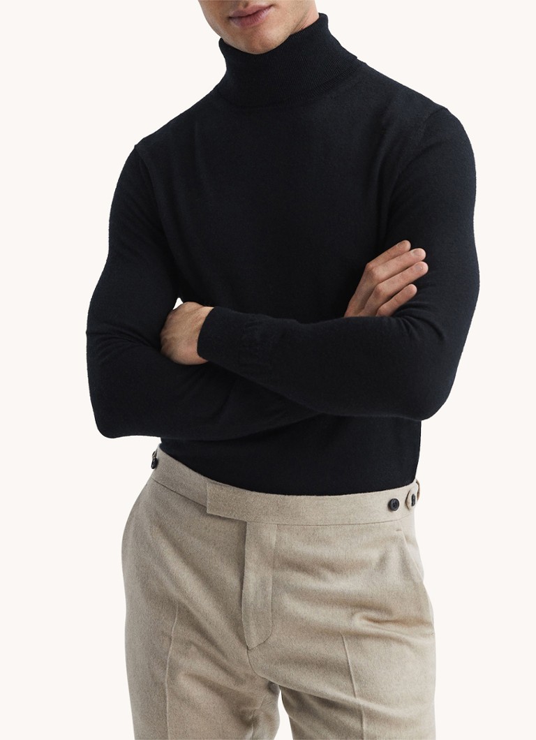 Reiss Caine fine-knit turtleneck sweater made of merino wool