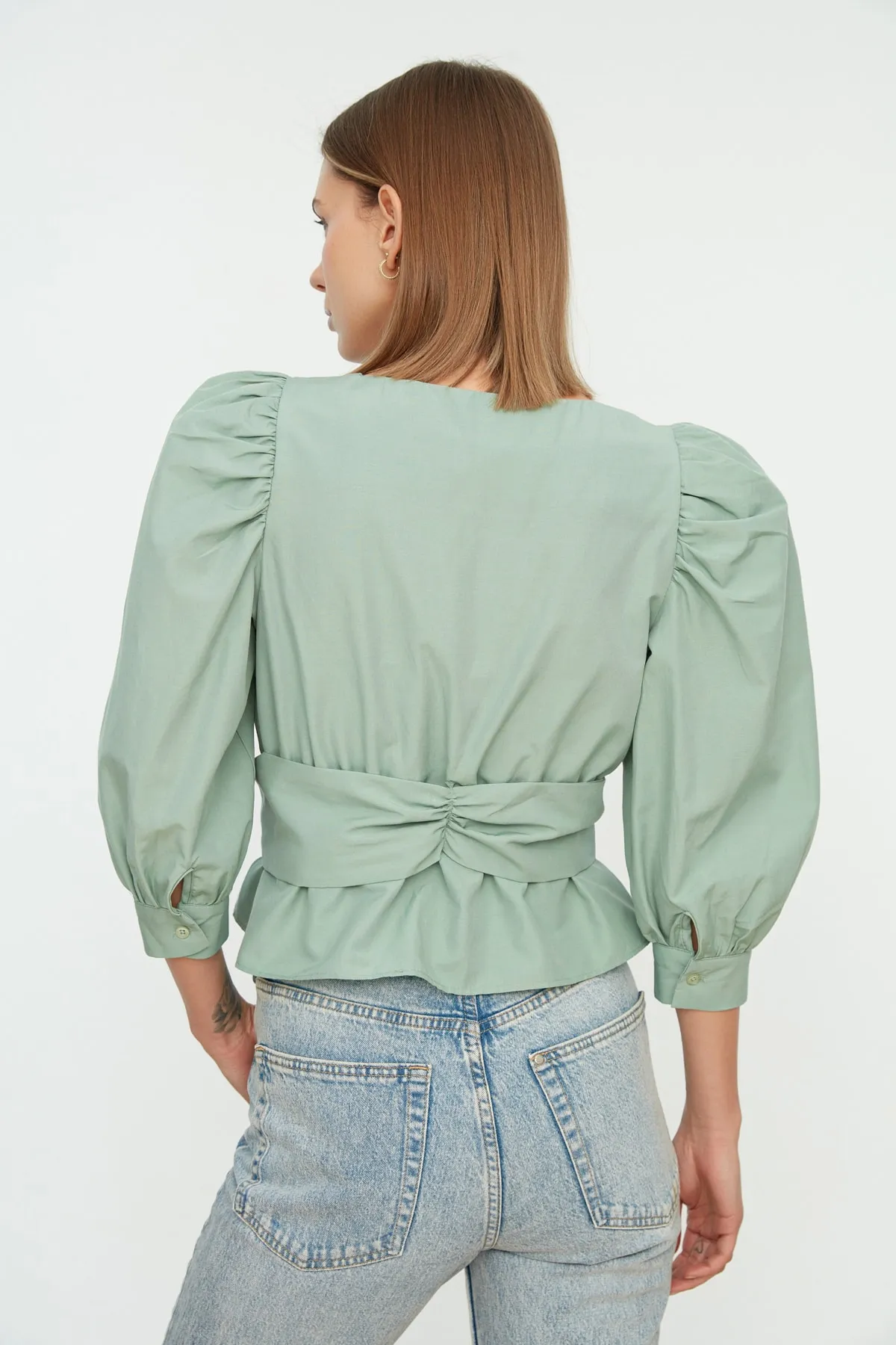 Trendyol Collection  Mintgrüne zweireihige Webbluse mit Gürtel TWOAW20BZ0923