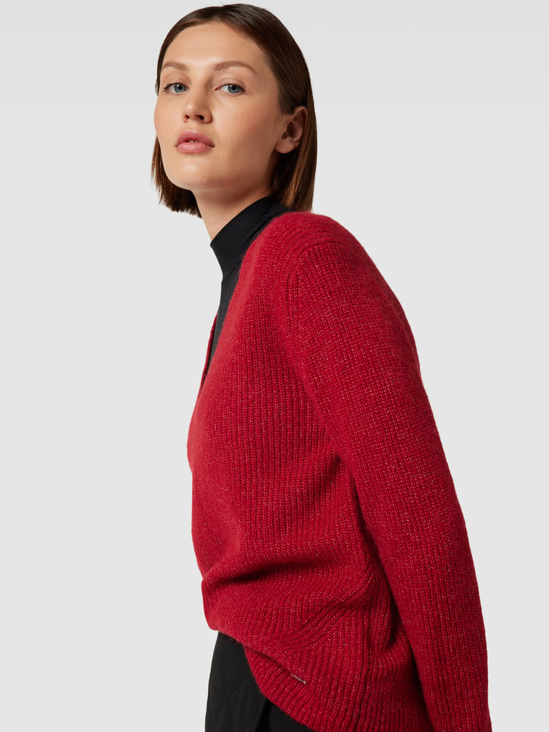 Strickpullover mit abgerundetem V-Ausschnitt Modell 'Style.Lana' in rot
