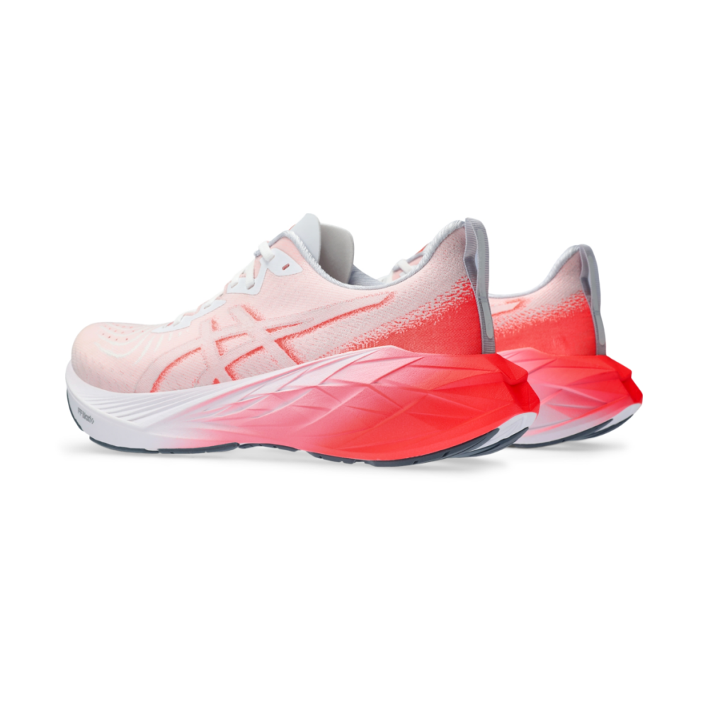Asics Novablast 4 1011B845.100 / weiss