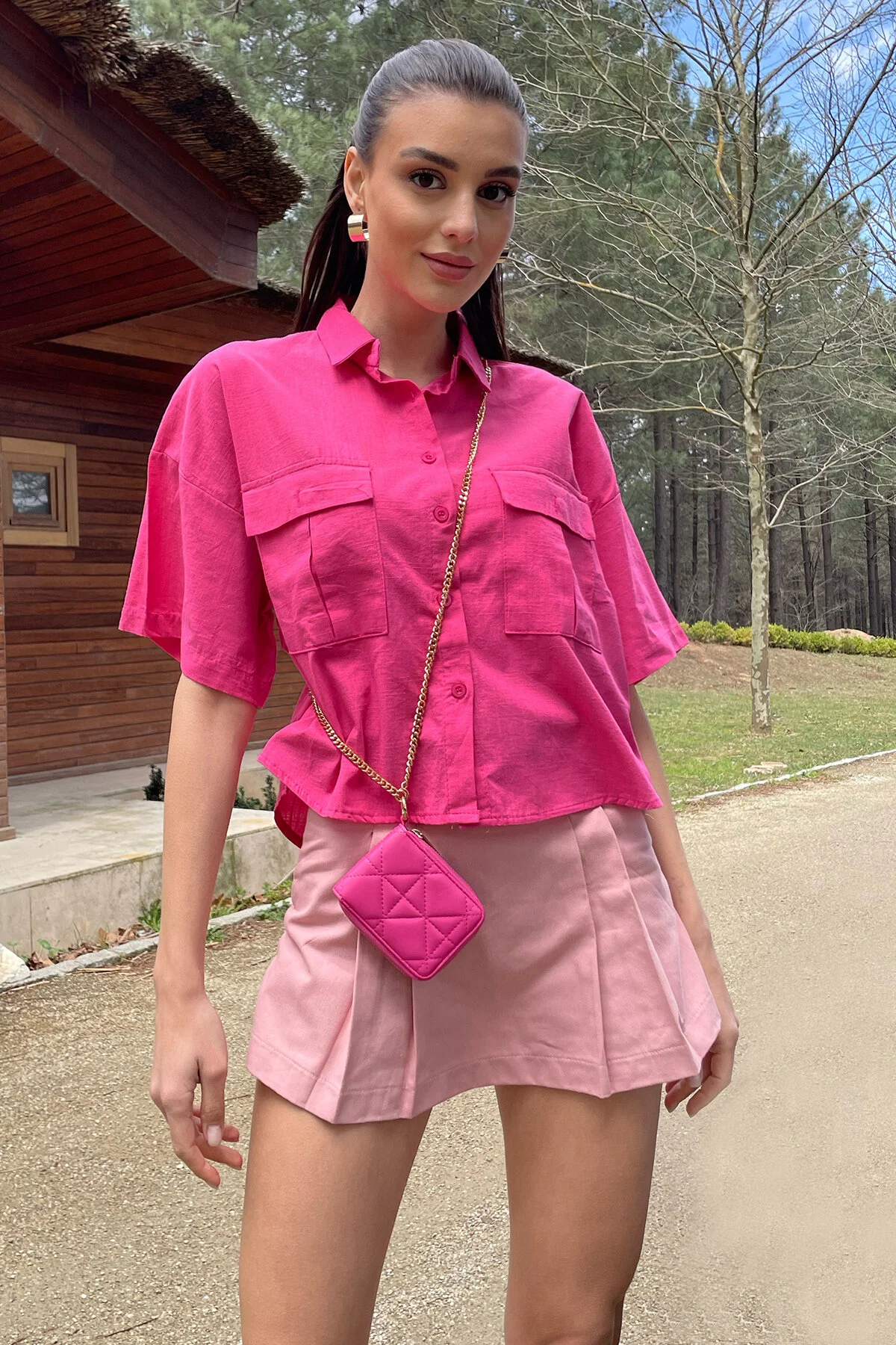 Trend Alaçatı Stili  Fuchsiafarbenes Leinenhemd mit halblangen Ärmeln und zwei Taschen für Damen ALC-X9991