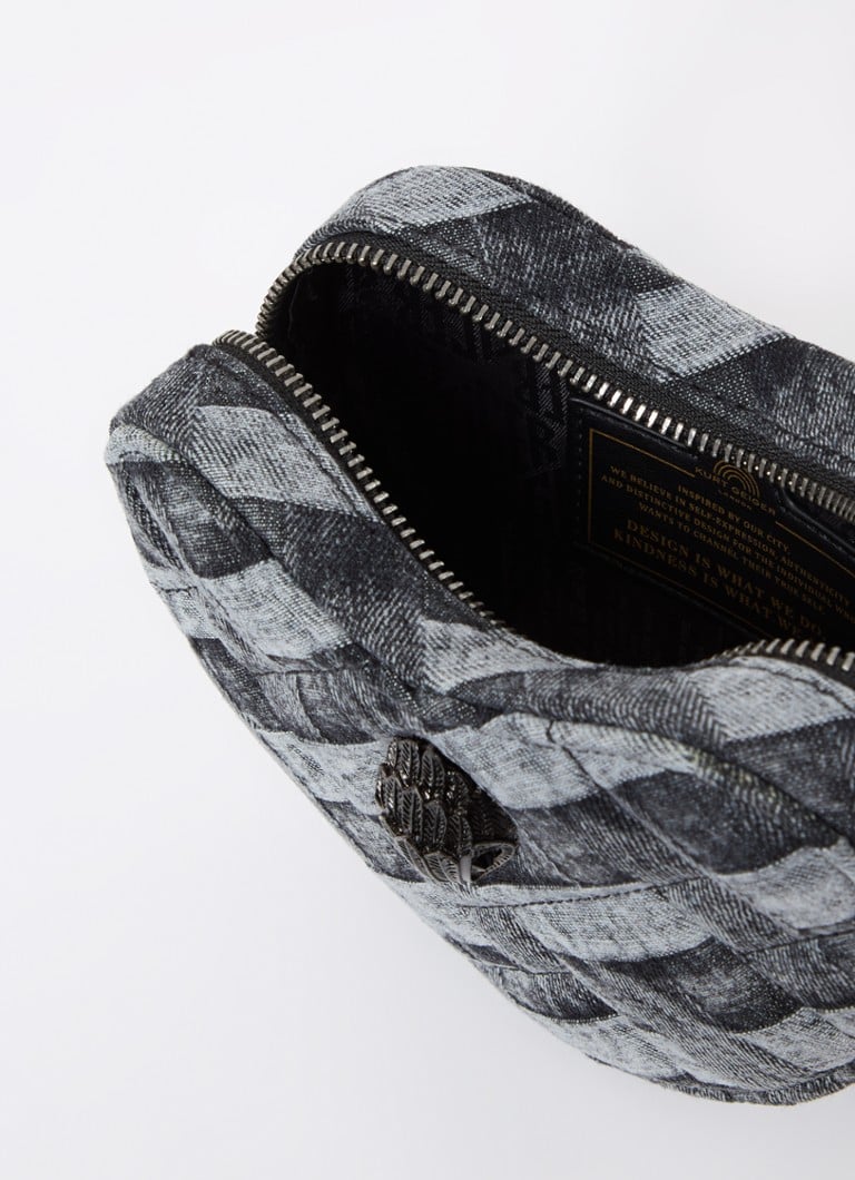 Borsa a tracolla Kurt Geiger a forma di cuore con motivo a quadri.