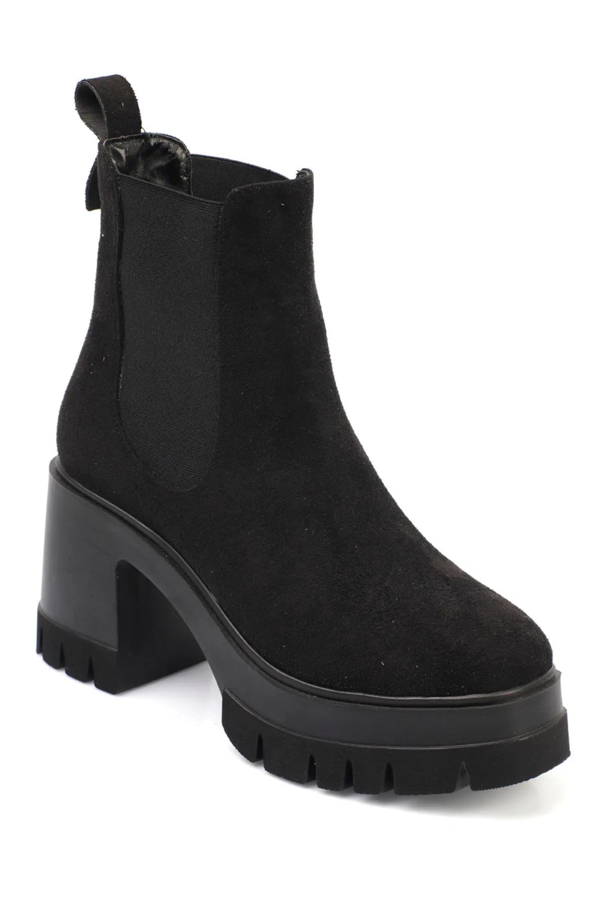 Capone Outfitters  Damenstiefel mit runder Spitze, seitlichem Gummizug und mittelhohem Absatz