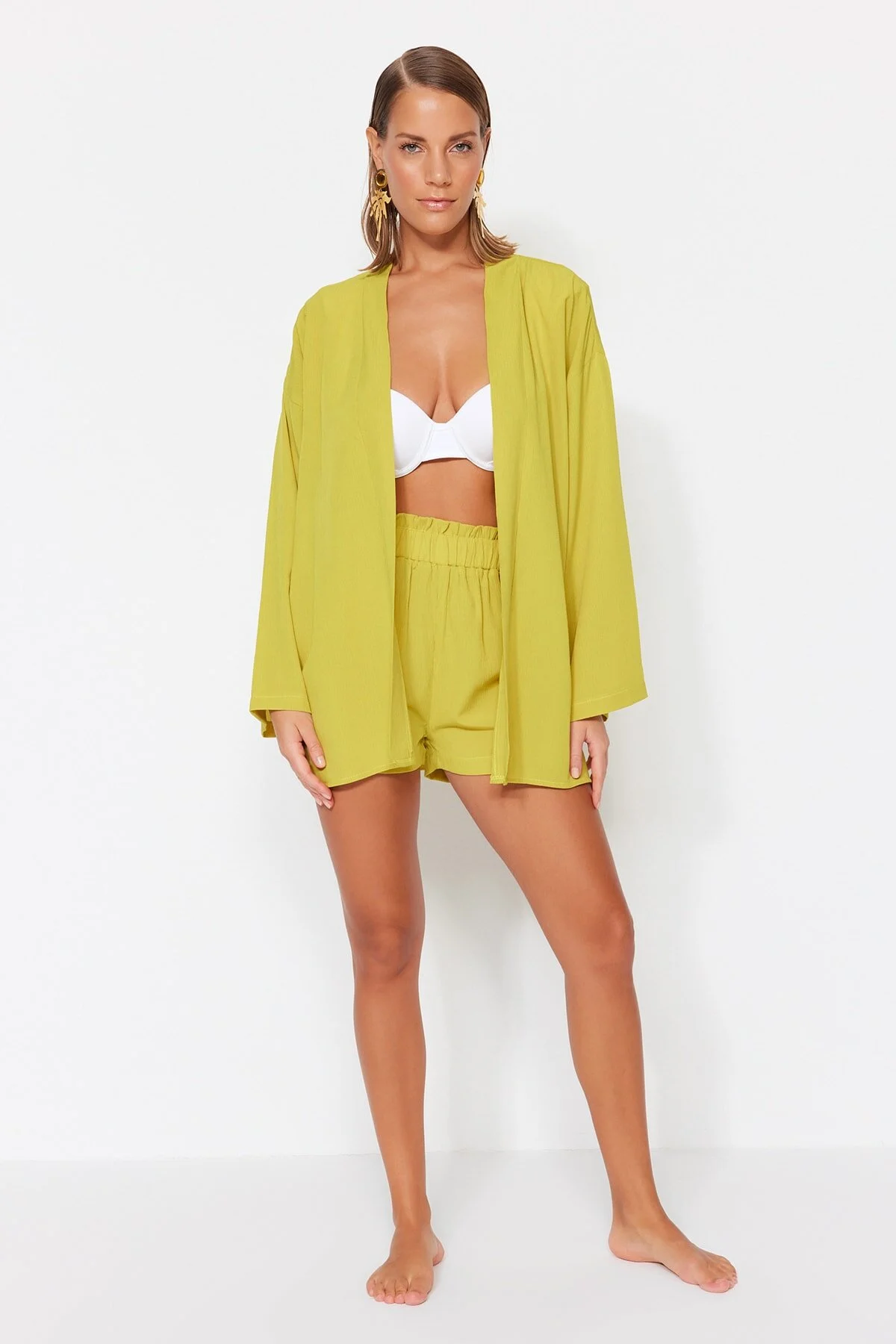 Trendyol Collection  Ölgrünes gewebtes Kimono-Shorts-Set TBESS23AU00089