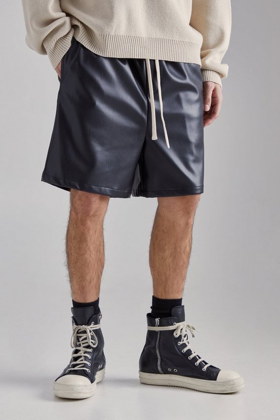 Lockere PU-Shorts mit elastischem Bund