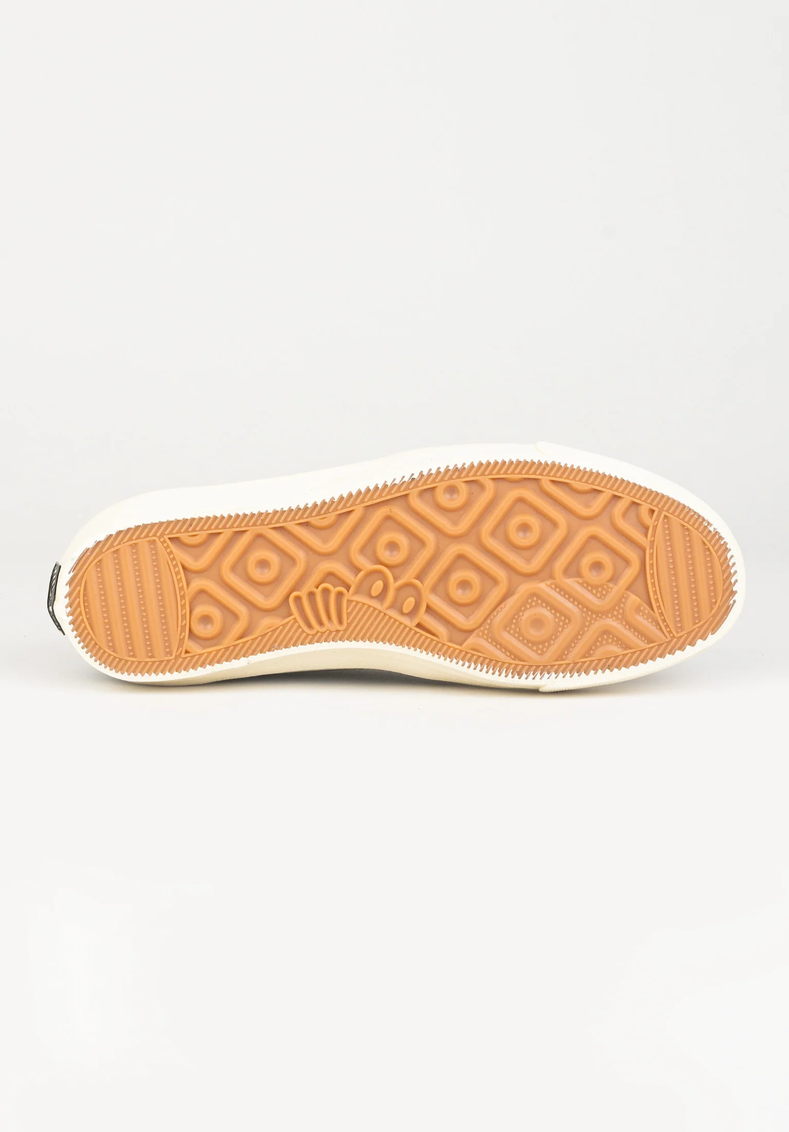 VM004 Milic Suede