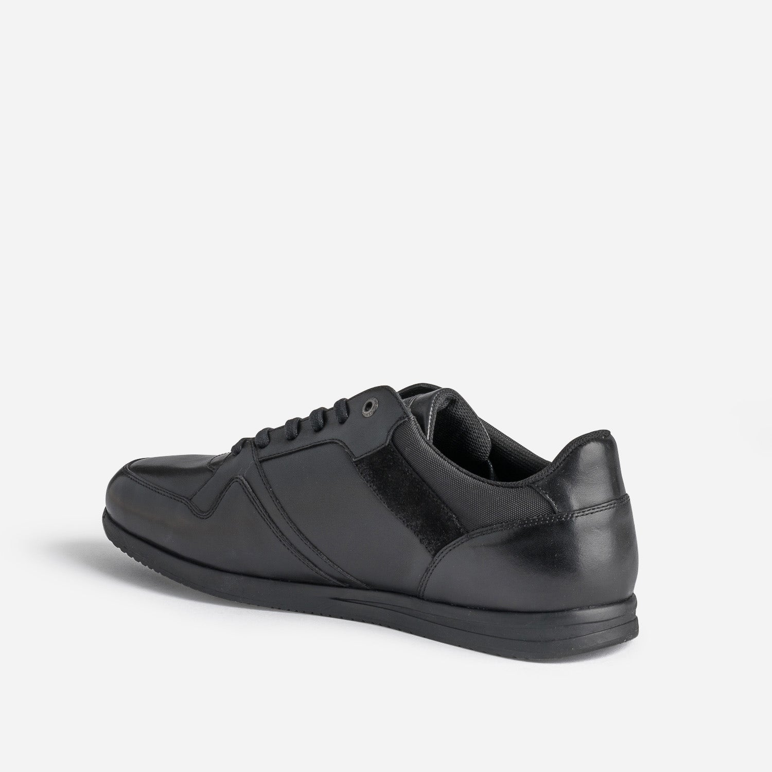 Tennis TBS noire en cuir