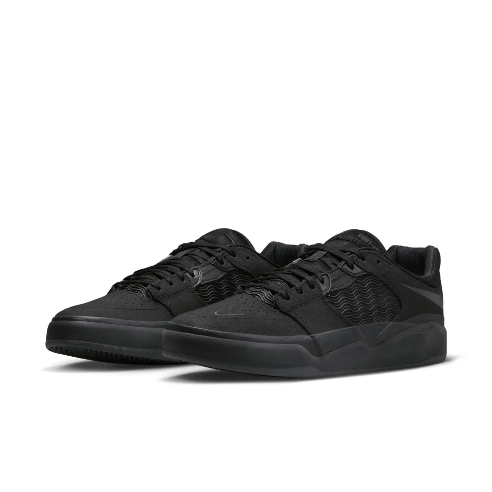 Nike Ishod Premium Wair SB DZ5648-001 / schwarz