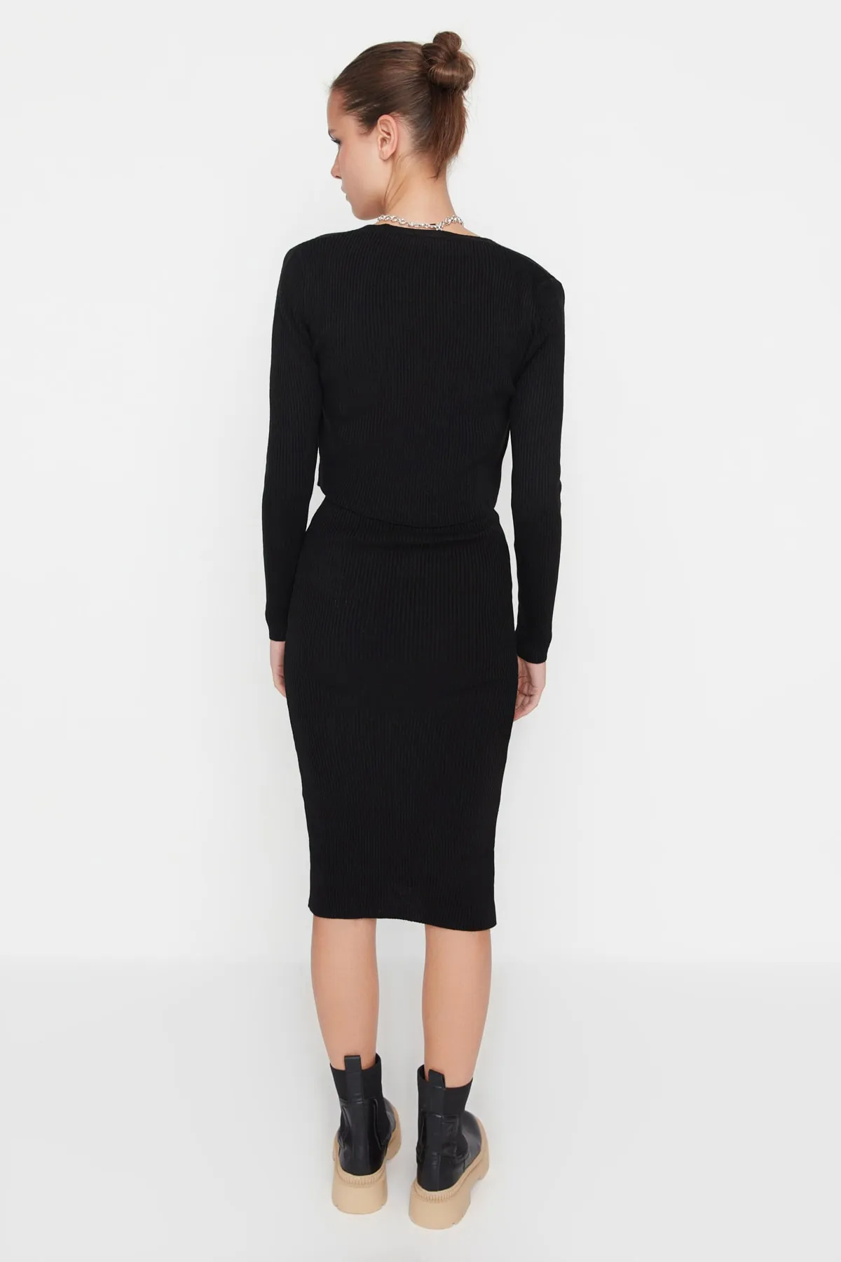 Trendyol Collection  Schwarz Schwarzer, taillierter Midi-Strick-Cardigan-Anzug TWOSS21EL0208 Kleid TWOSS21EL0208