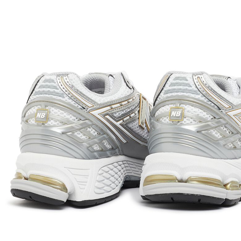 New Balance M1906RI white