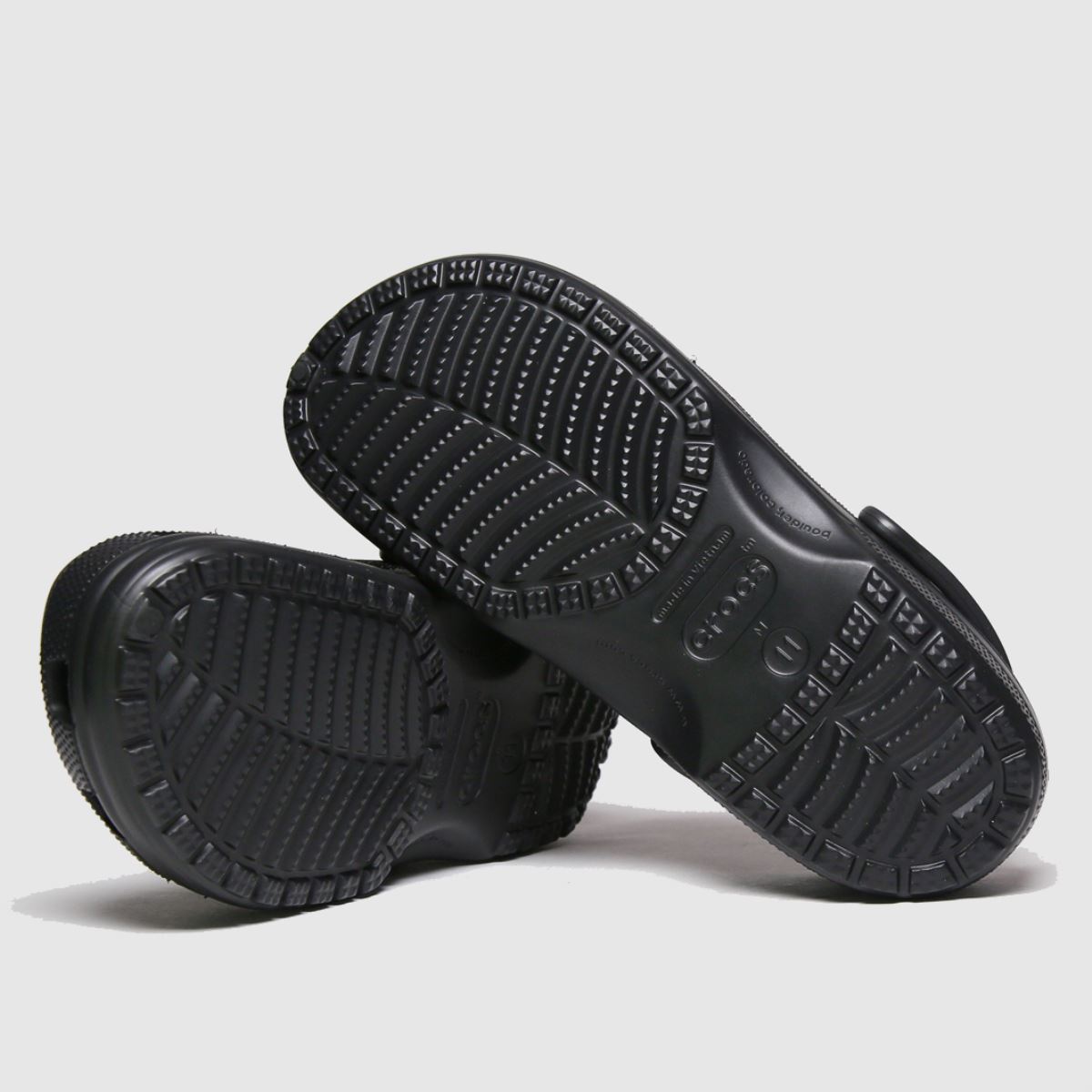 Klasični sandali Crocs v črni barvi