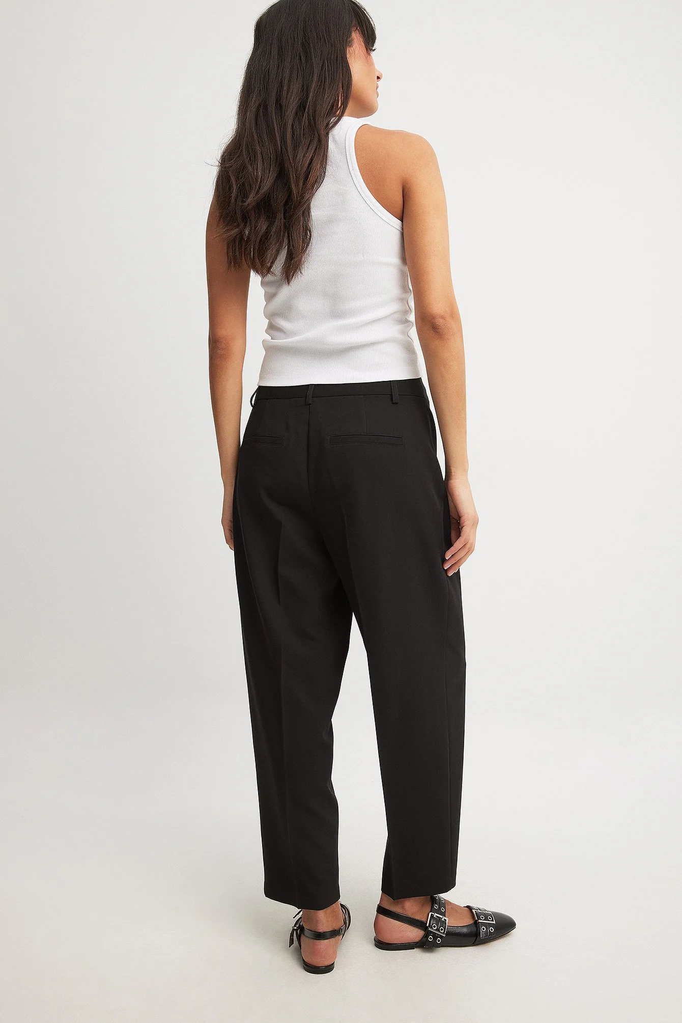 Cropped-Anzughose mit mittlerer Taille