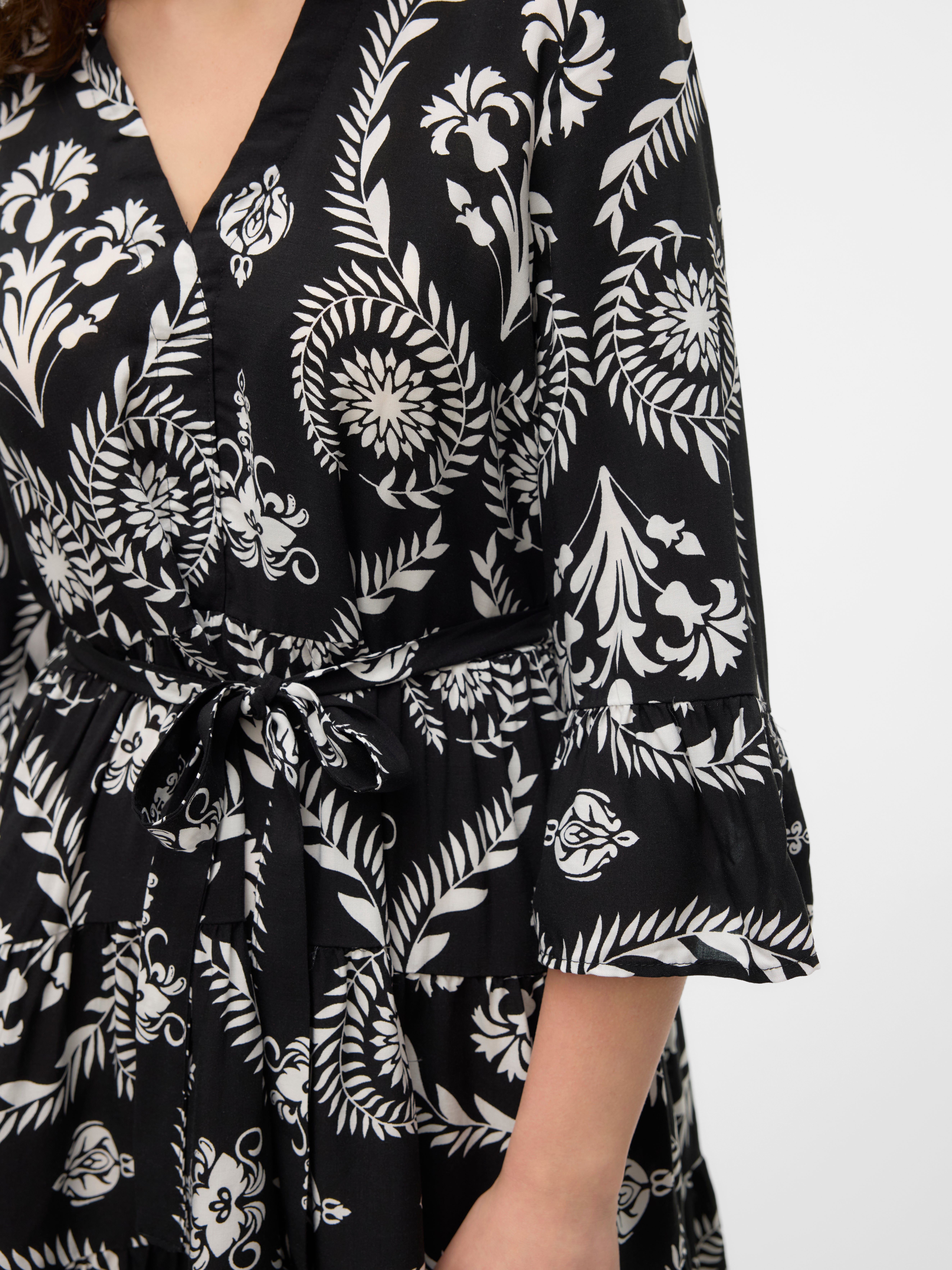 VMZANA Kurzes Kleid