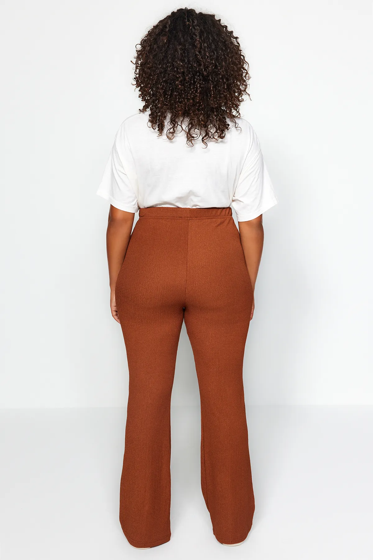 Trendyol Curve  Braune Strickhose TBBSS22PL0416