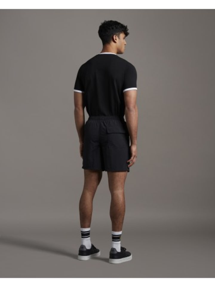 Lyle & Scott Badeshorts in Schwarz günstig kaufen