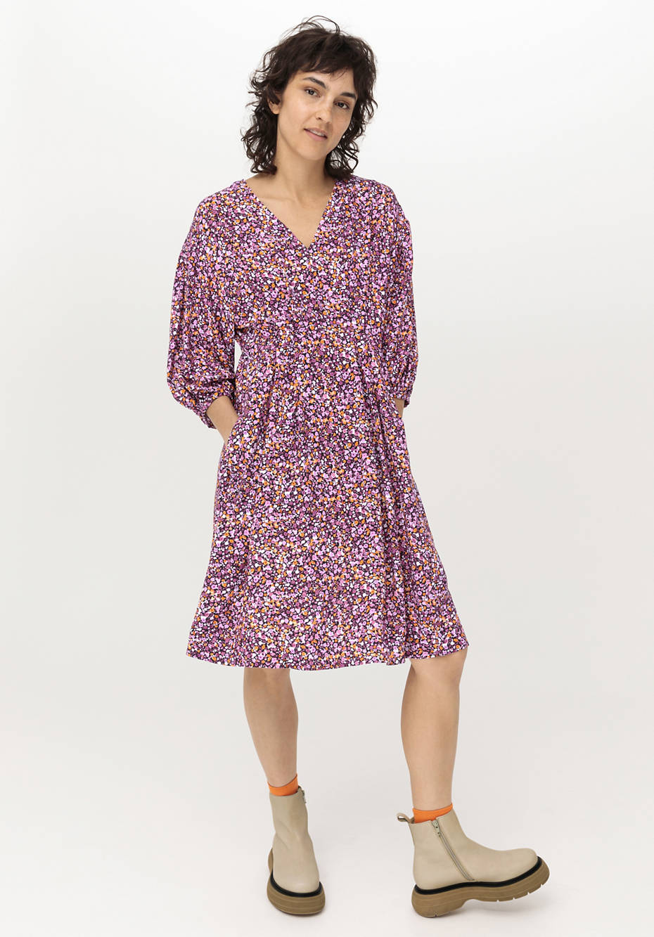 Kleid mit Empire-Linie aus LENZING™ ECOVERO™Viskose