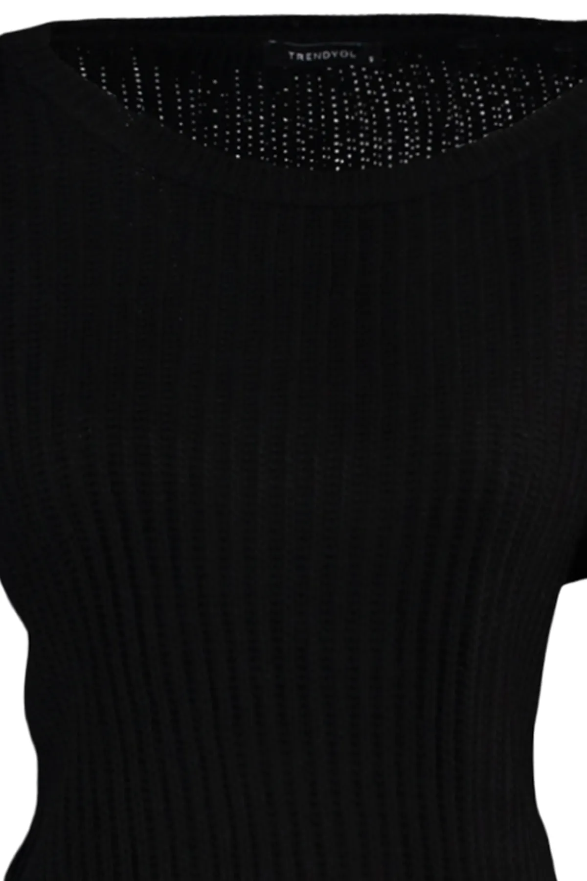 Trendyol Collection  Schwarzer Strickpullover mit kurzem Schnitt und spanischen Ärmeln