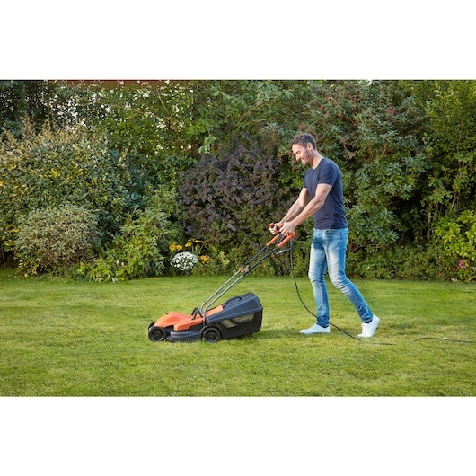 Black & Decker BEMW451BH-QS Grasmaaier 32 cm 1200 watt