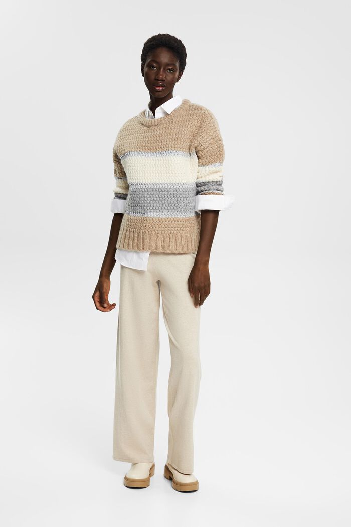 Strickhose mit weitem Bein und hohem Bund