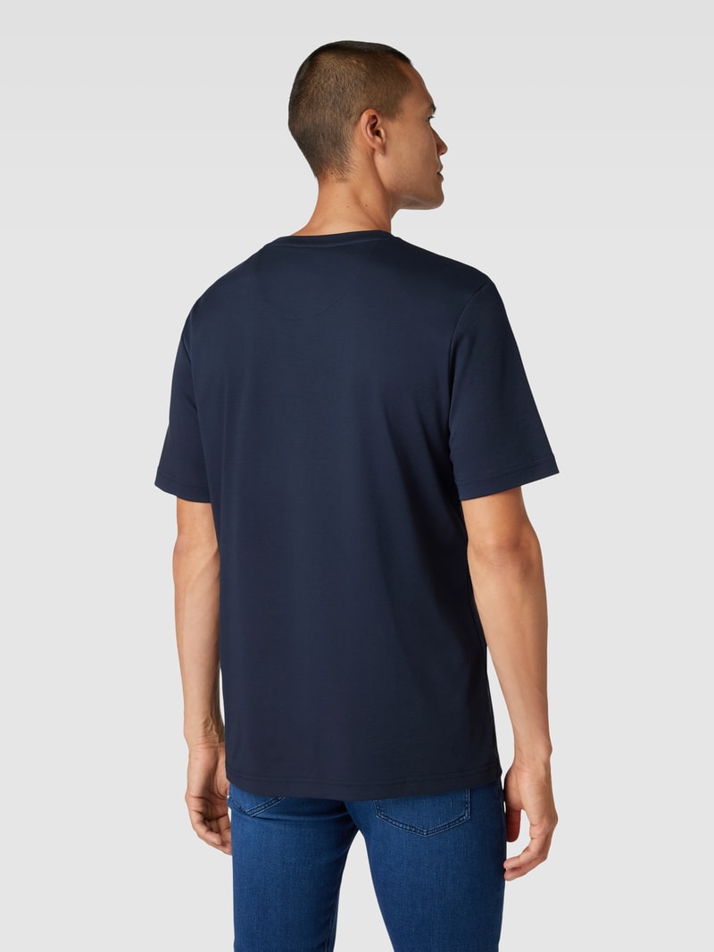 T-Shirt mit Label-Detail Modell 'Tantro' in marineblau