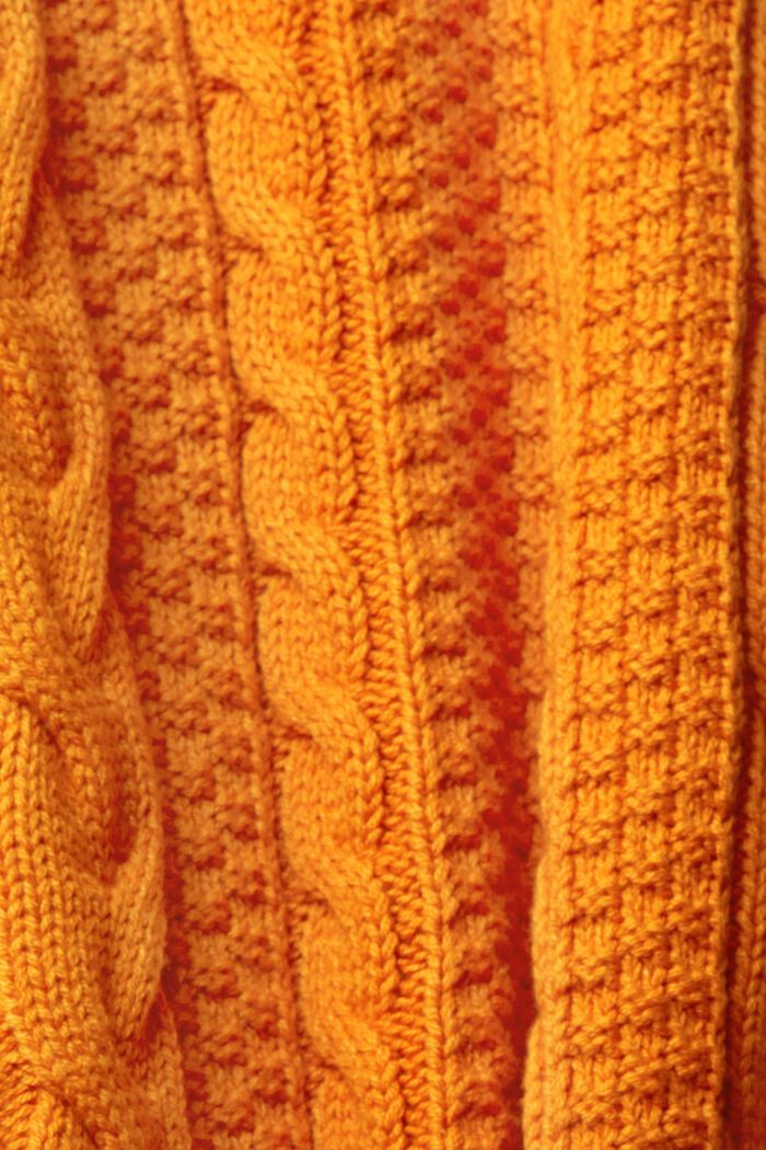 Pullover mit Zopf-Muster