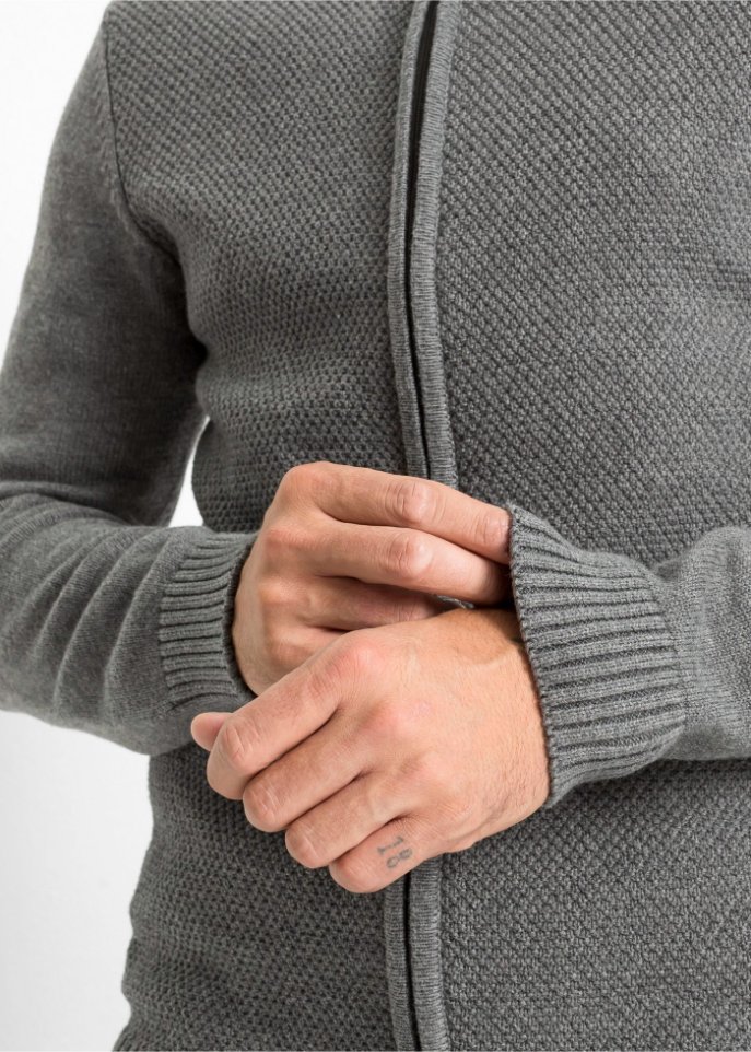 Strickjacke mit Komfortschnitt