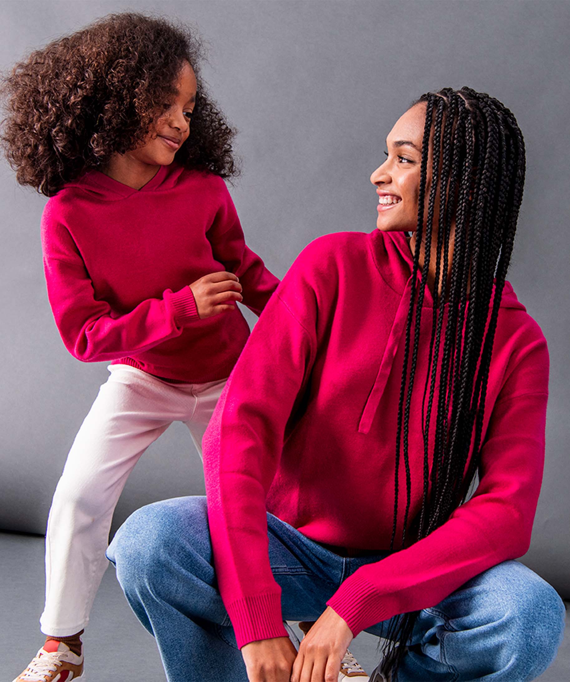 Pull femme à capuche ajustable par cordon rose | GEMO