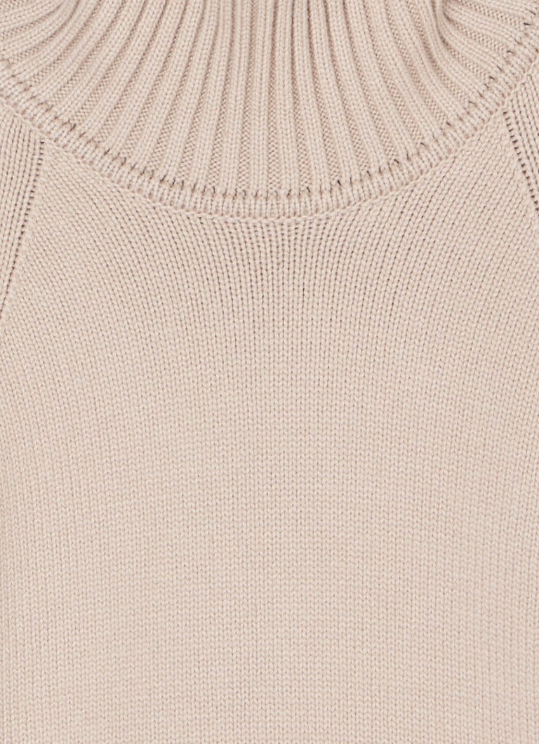 Stone Island 504A2 hienoneulepusero poolokauluskauluksella