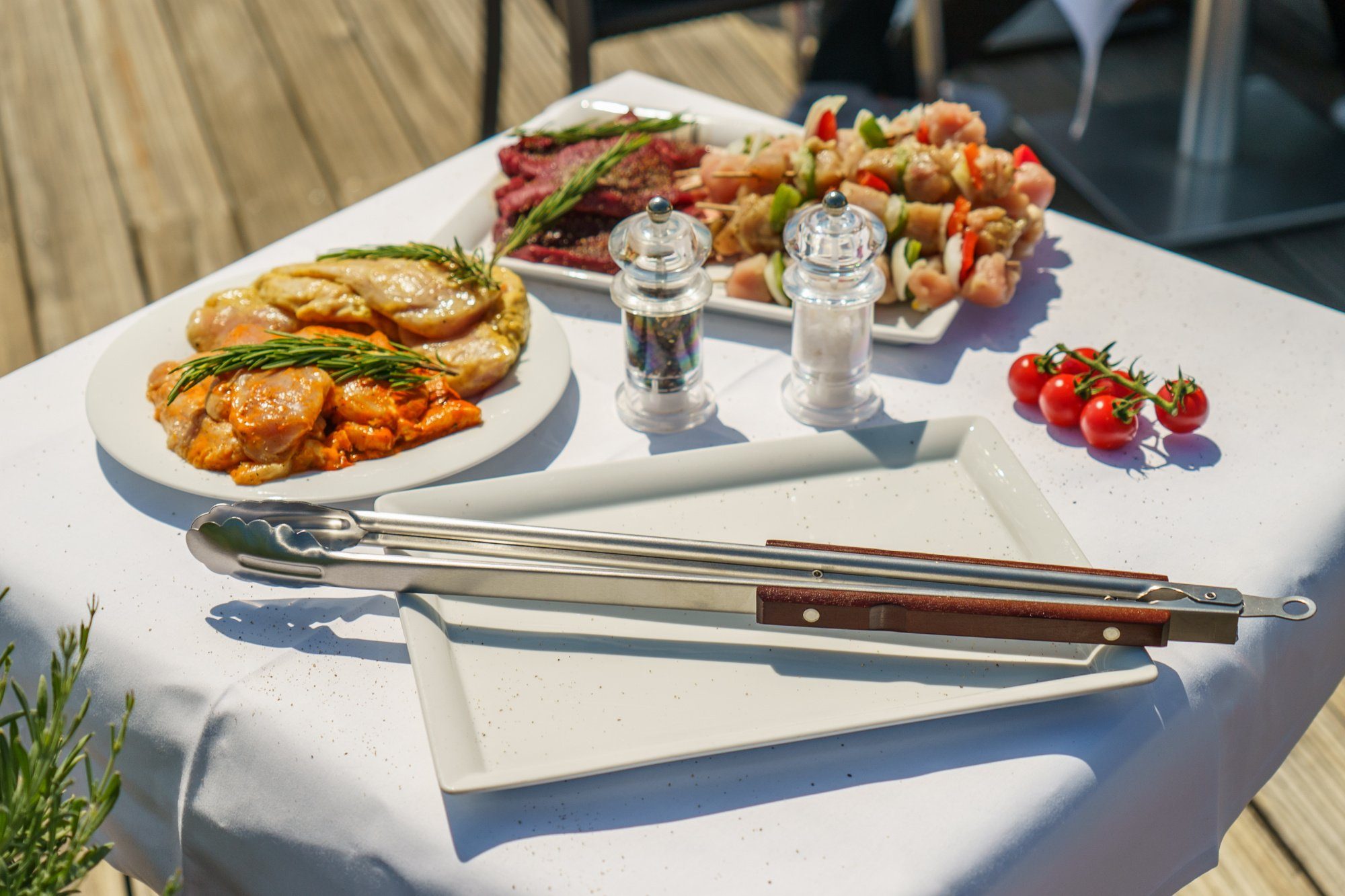 BlueCraft Grillzange, 56 cm BBQ XXL Grillzange extra lang Edelstahl optimal für jeden Gas- oder Holzkohlegrill