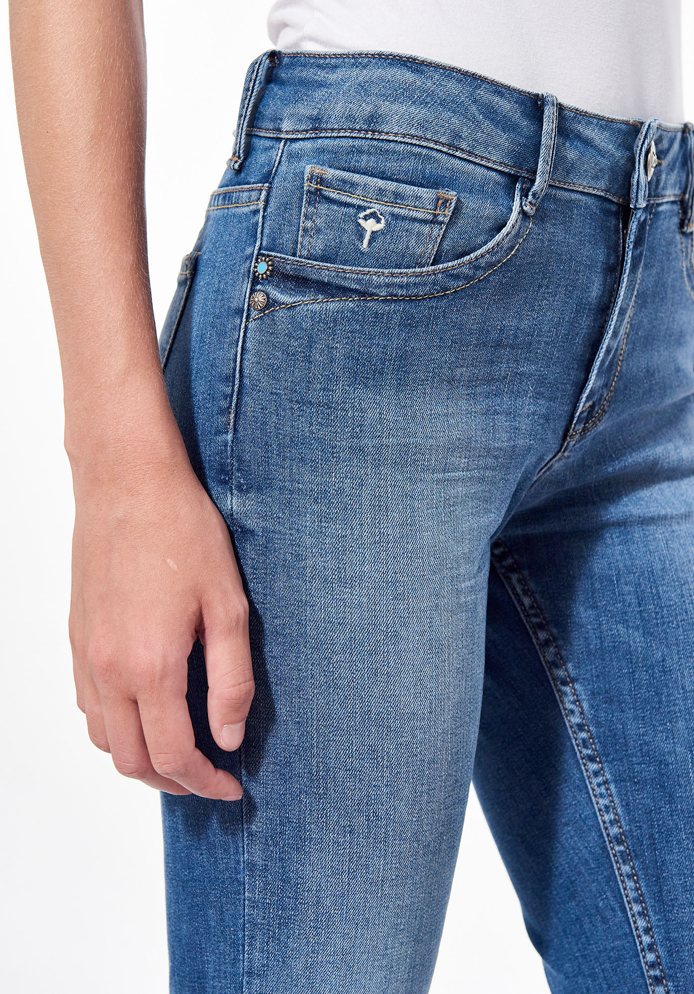 LEAWE  Jean slim Femme