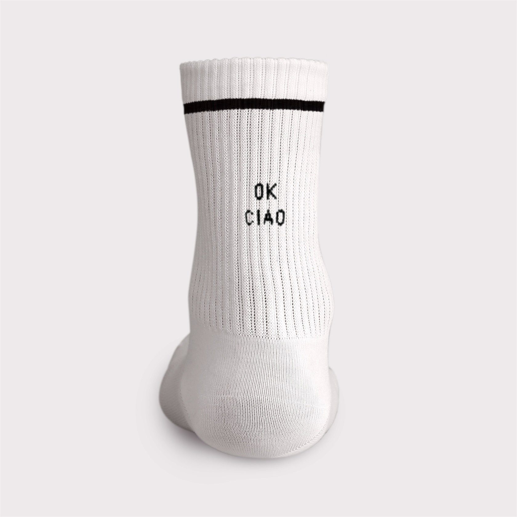 Made by Nami Tennissocken Weiße Tennissocken Atmungsaktive Crew Socks mit Sprüchen Retro Socken Lustige Socken mit Sprüchen Herren & Damen